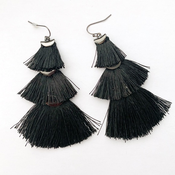 Layered Thread Tassel Earrings. - Picture 2 of 4